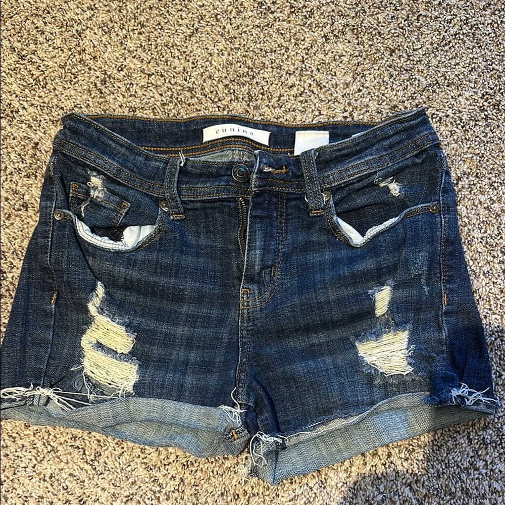 Chic Blue Jean Shorts Distressed Cut-Off Style